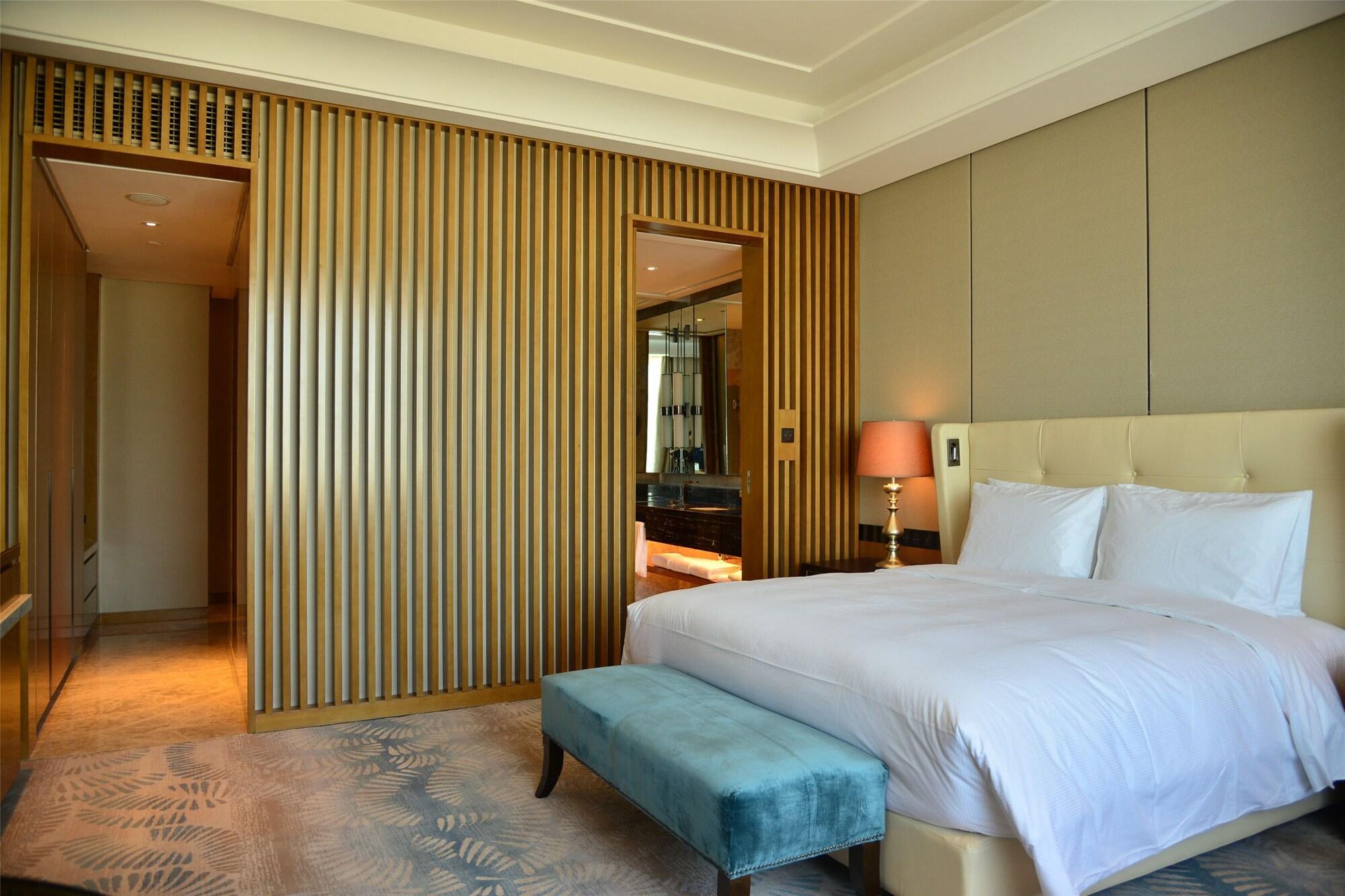 Hilton Urumqi Exteriör bild