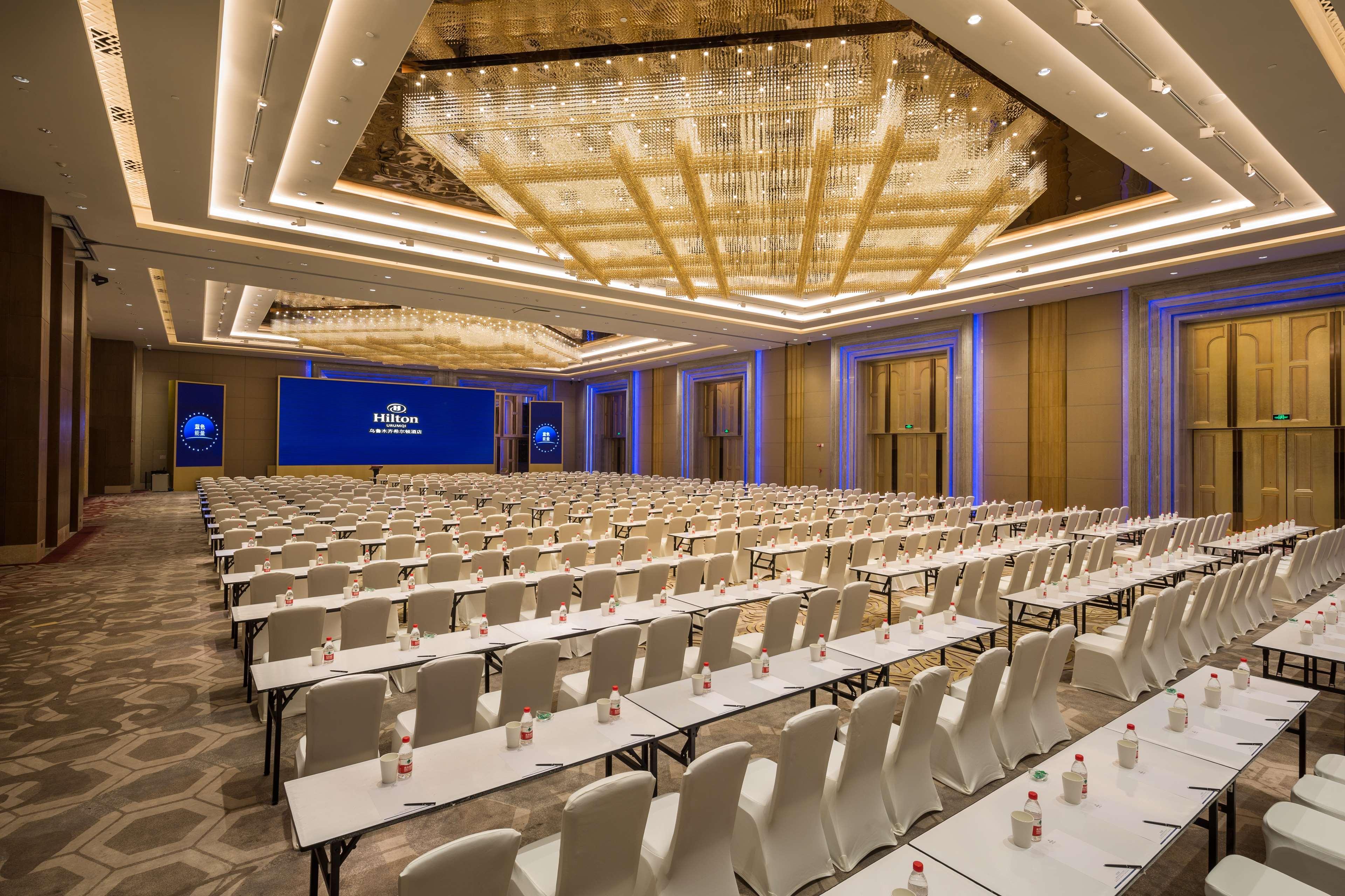 Hilton Urumqi Exteriör bild
