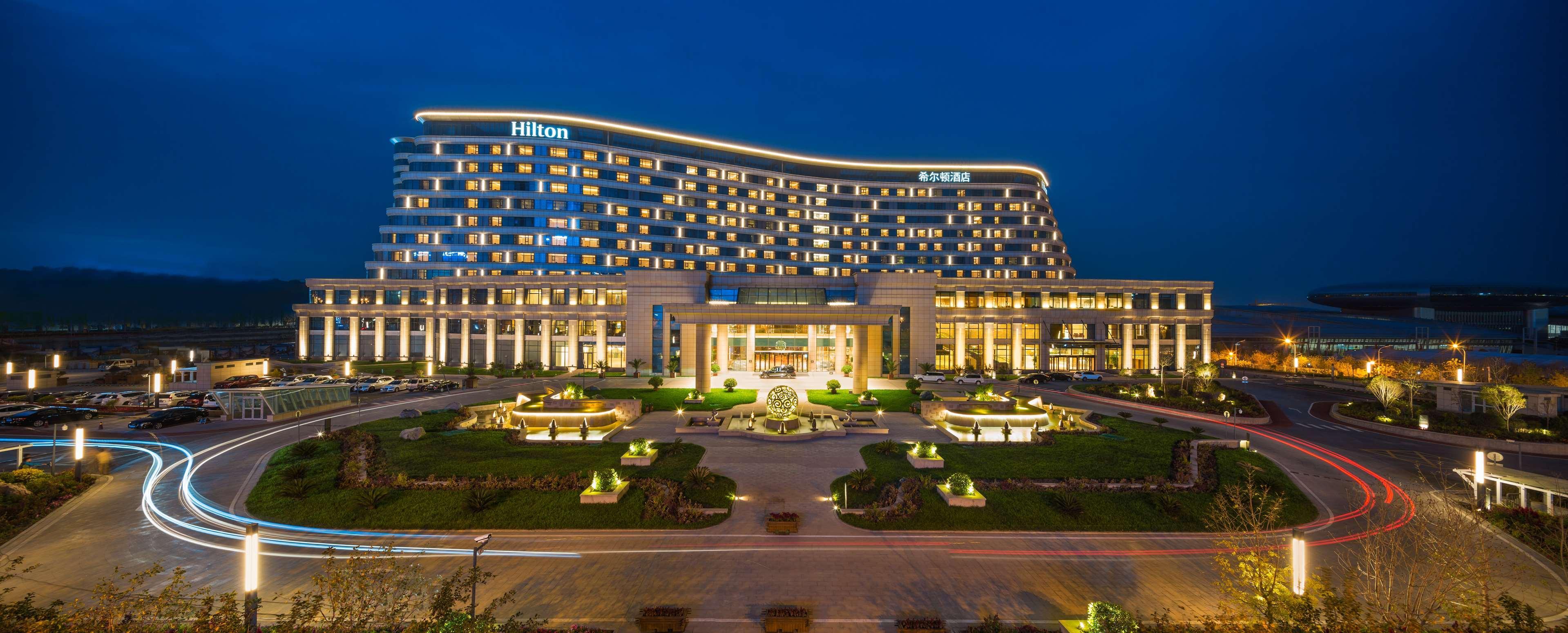 Hilton Urumqi Exteriör bild