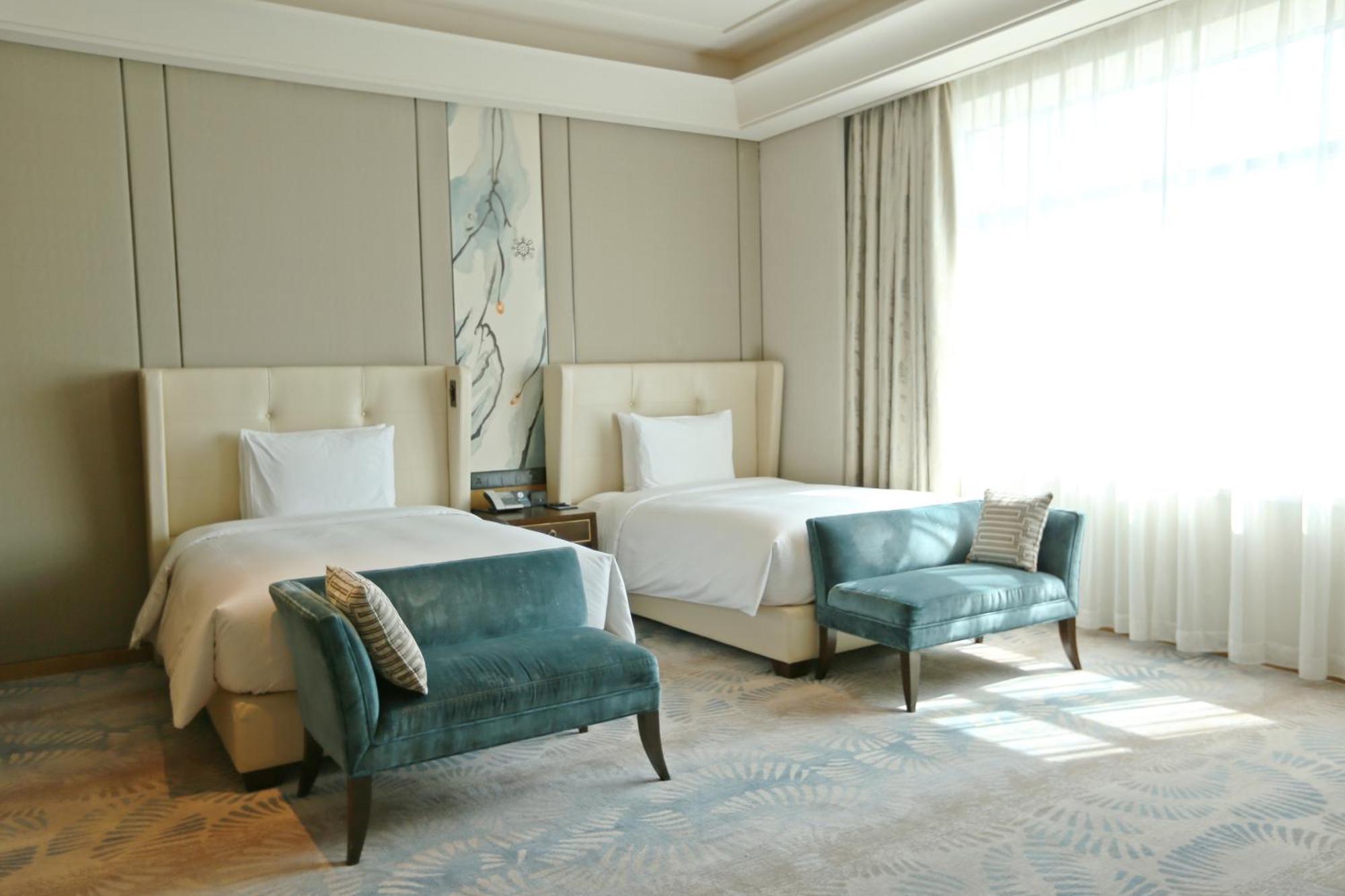 Hilton Urumqi Exteriör bild