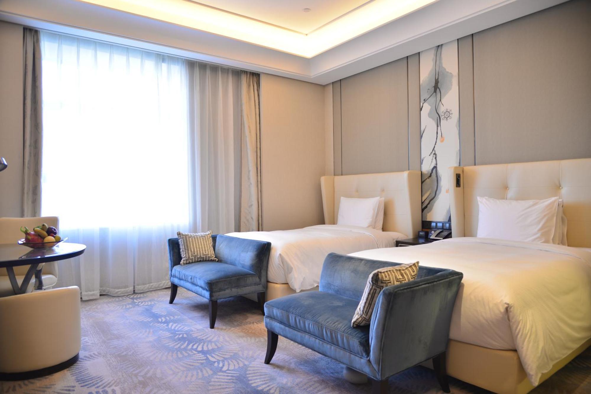 Hilton Urumqi Exteriör bild