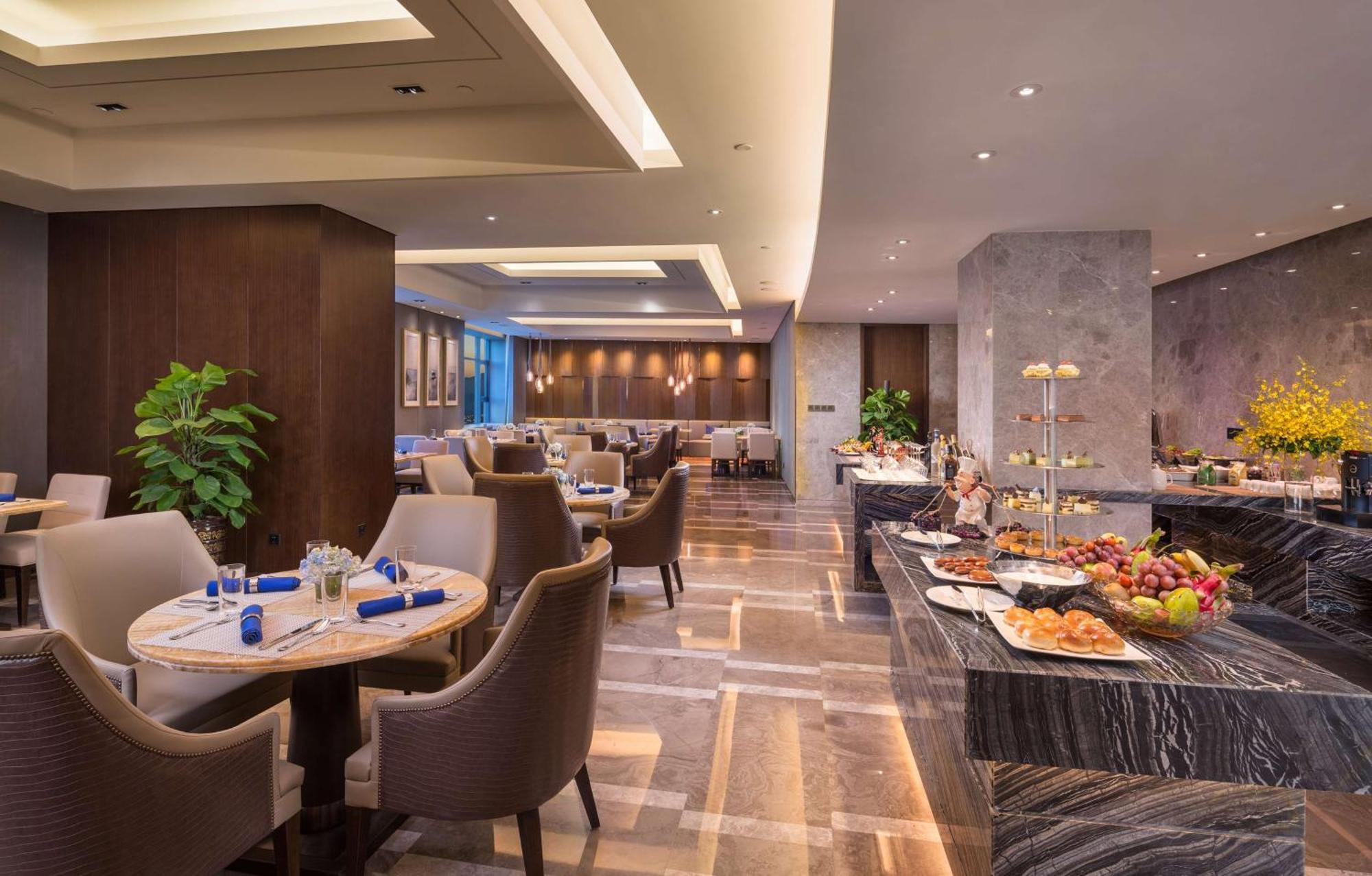 Hilton Urumqi Exteriör bild