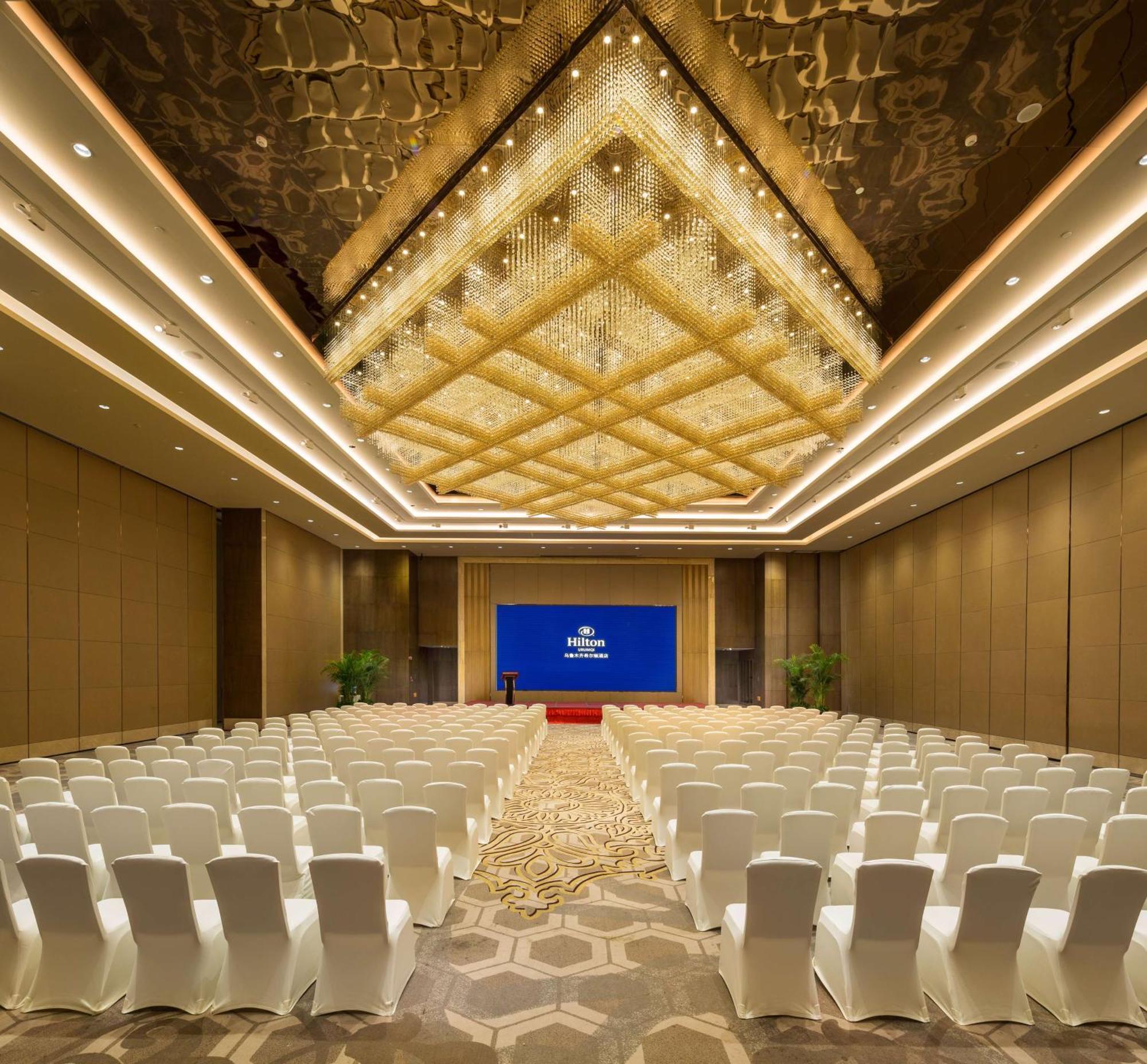Hilton Urumqi Exteriör bild