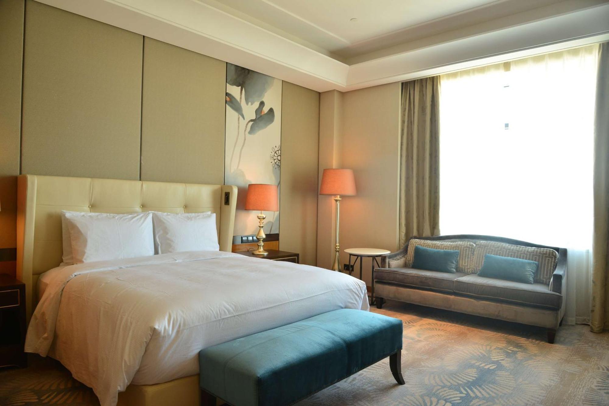 Hilton Urumqi Exteriör bild